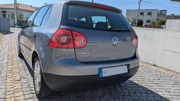 Volkswagen Golf 2006 — photo 2 of 7