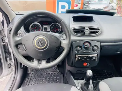 Renault Clio 2008 - 6950 EUR, 171590 km - AUTO.MOTO.pt - 171590km - foto 10 de 12