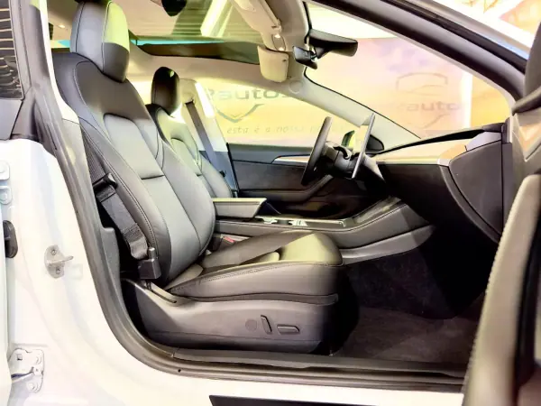 Tesla Model 3 2022 - 39900 EUR, 40060 km - AUTO.MOTO.pt - 40060km - foto 14 de 35