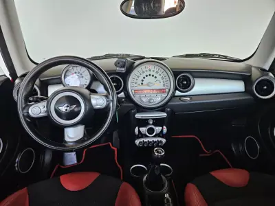 MINI Cooper 2009 - 6750 EUR, 160000 km - AUTO.MOTO.pt - 160000km - foto 9 de 9