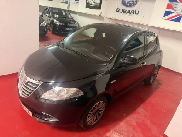 Lancia Ypsilon 2012 — foto 2 de 40