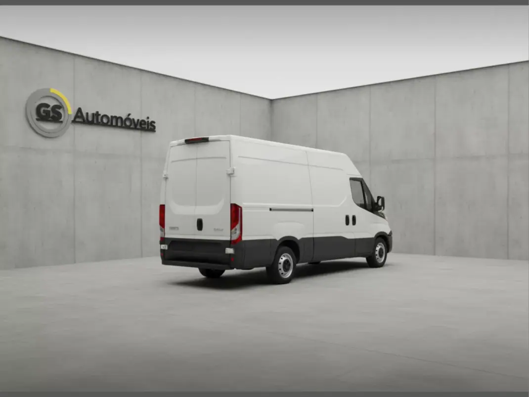 Iveco 2015 - 13500 EUR, 240000 km - AUTO.MOTO.pt - 240000km - foto 3 de 9