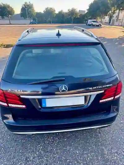 Mercedes-Benz E 300 BLUETEC HYBRID 2015 - 16000 EUR, 253000 km - 253000km - foto 4 de 15