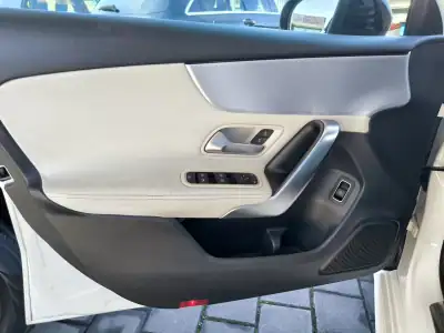 Mercedes-Benz A 180 Limousine 2020 - 25950 EUR, 134000 km - AUTO.MOTO.pt - 134000km - foto 35 de 42