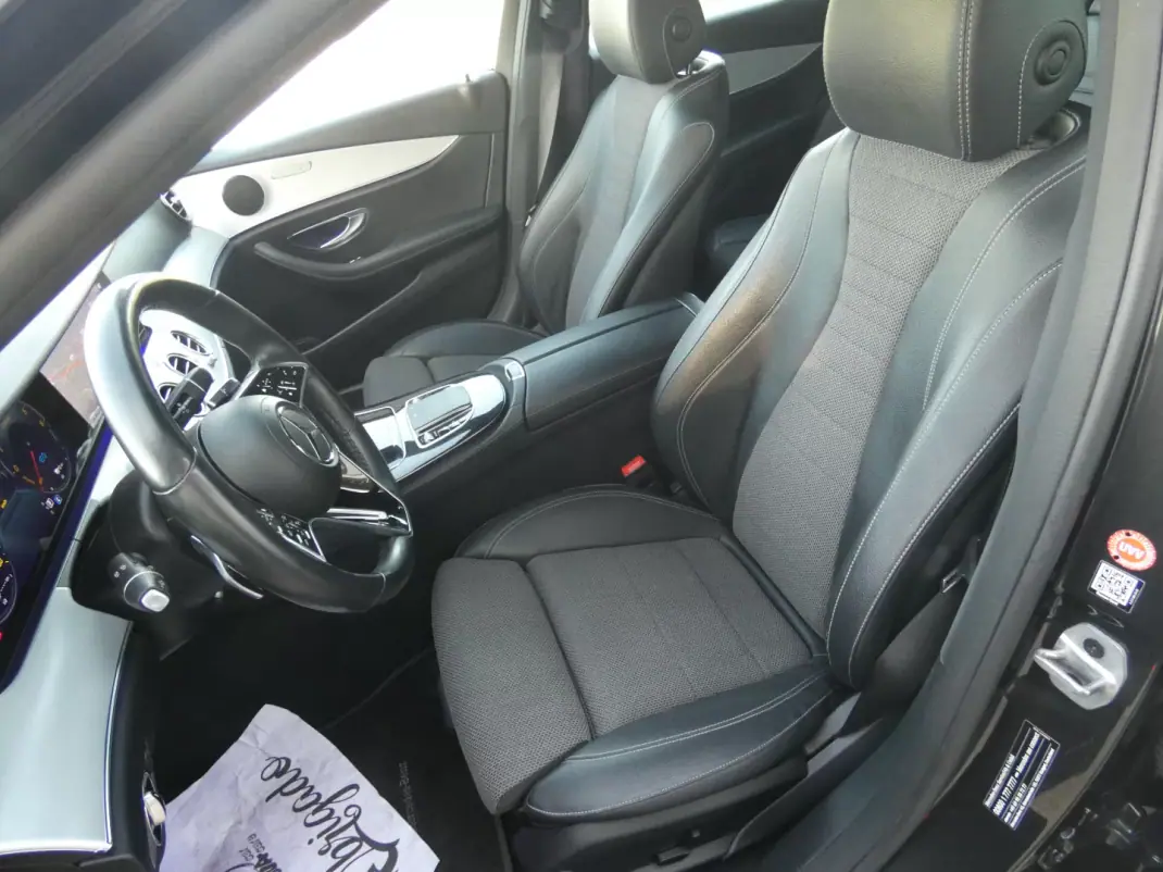 Mercedes-Benz E 300 2020 - 28500 EUR, 217000 km - AUTO.MOTO.pt - 217000km - foto 14 de 39