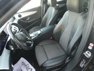 Mercedes-Benz E 300 2020 - 28500 EUR, 217000 km - AUTO.MOTO.pt - 217000km - foto 14 de 39