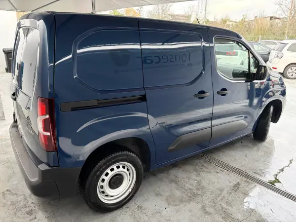 Citroën BERLINGO VAN XL 1.5 BLUE HDI 3 LUGARES 2020 - 11500 EUR, 173967 km - AUTO.MOTO.pt - 173967km - foto 6 de 14