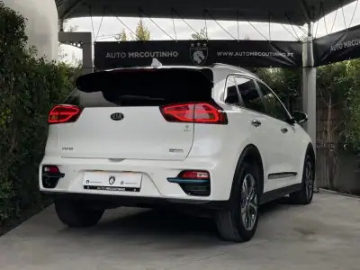 Kia e-Niro 2021 - 33500 EUR, 69000 km - AUTO.MOTO.pt - 69000km - foto 6 de 51