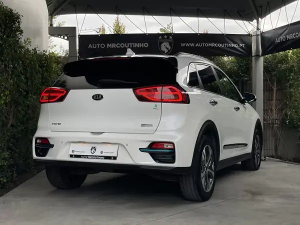 Kia e-Niro 2021 - 33500 EUR, 69000 km - AUTO.MOTO.pt - 69000km - foto 6 de 51