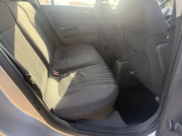 Opel Corsa 2010 - 4900 EUR, 183000 km - AUTO.MOTO.pt - 183000km - foto 14 de 23