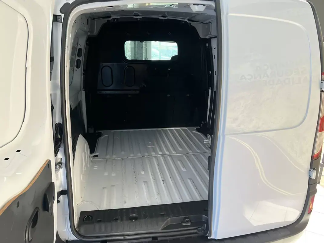 Renault Kangoo Express ZE 33 2019 - 12900 EUR, 23343 km - AUTO.MOTO.pt - 23343km - foto 18 de 18