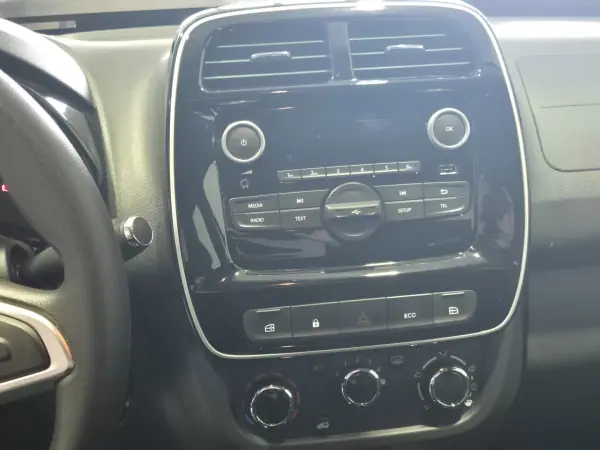Dacia Spring 2023 - 14000 EUR, 13500 km - AUTO.MOTO.pt - 13500km - foto 9 de 22