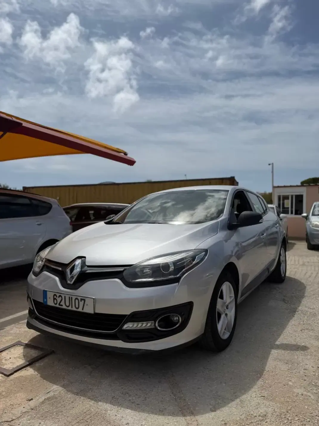 Renault Mégane 2015 - 10900 EUR, 150155 km - 150155km - foto 2 de 9