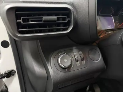 Opel COMBO 2019 - 12990 EUR, 104000 km - 104000km - foto 15 de 27