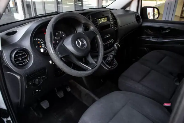 Mercedes-Benz Vito 2015 - 14900 EUR, 153540 km - 153540km - foto 11 de 25