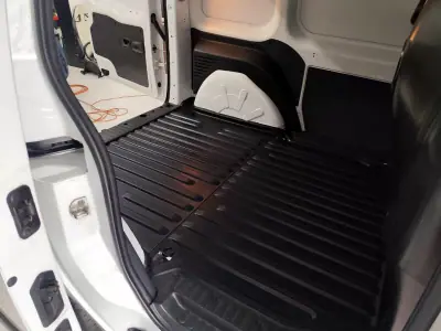 Renault Kangoo 1.5 Dci 3 Lug. Iva dedutivel 2021 - 12780 EUR, 157000 km - AUTO.MOTO.pt - 157000km - foto 13 de 19