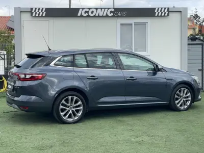 Renault Mégane Sport Tourer 2016 - 10750 EUR, 143000 km - AUTO.MOTO.pt - 143000km - foto 3 de 37