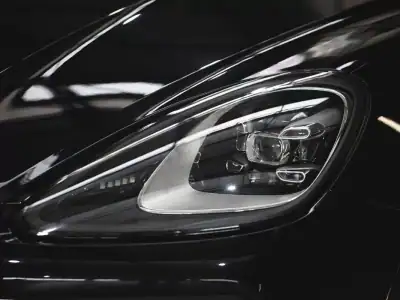 Porsche Cayenne 2018 - 59990 EUR, 119000 km - AUTO.MOTO.pt - 119000km - foto 9 de 24