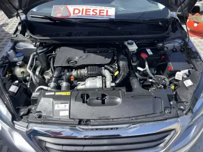 Peugeot 308 2017 - 11950 EUR, 120818 km - AUTO.MOTO.pt - 120818km - foto 12 de 12