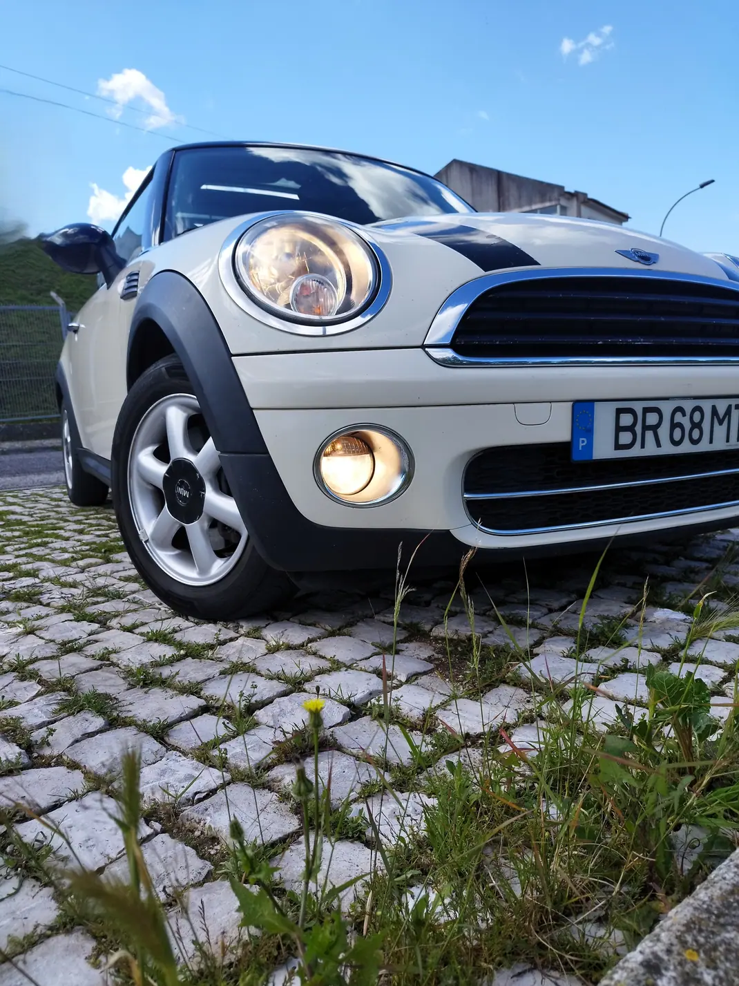 MINI Cooper 2009 - 5950 EUR, 230000 km - AUTO.MOTO.pt - 230000km - foto 13 de 15