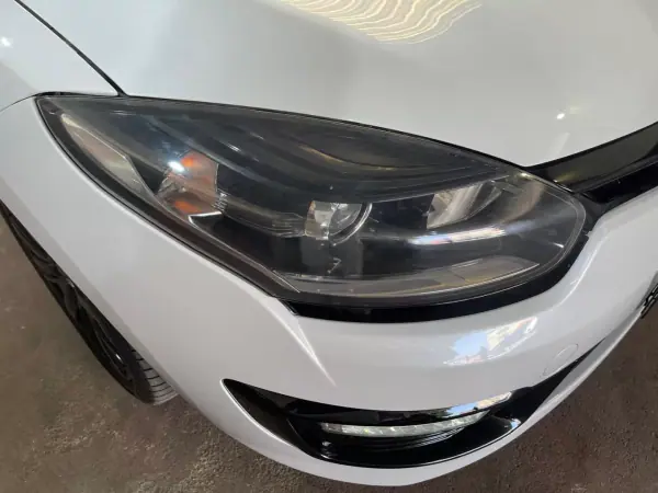 Renault Mégane Coupe 2014 - 9750 EUR, 182000 km - AUTO.MOTO.pt - 182000km - foto 22 de 44