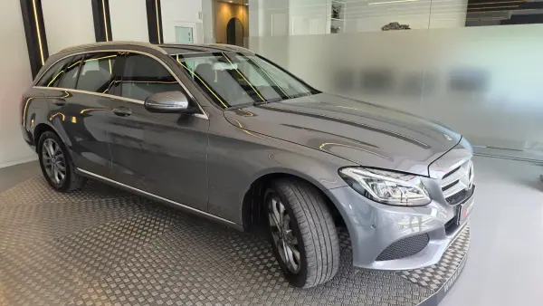 Mercedes-Benz C 180 2017 - 19900 EUR, 83139 km - AUTO.MOTO.pt - 83139km - foto 19 de 53