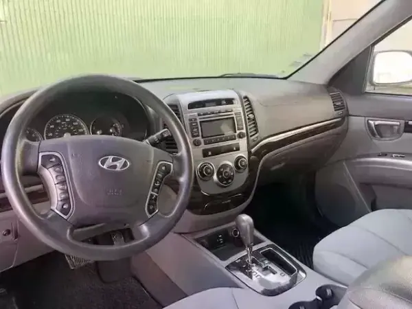 Hyundai Santa Fe 2012 - 15999 EUR, 70000 km - AUTO.MOTO.pt - 70000km - foto 9 de 20