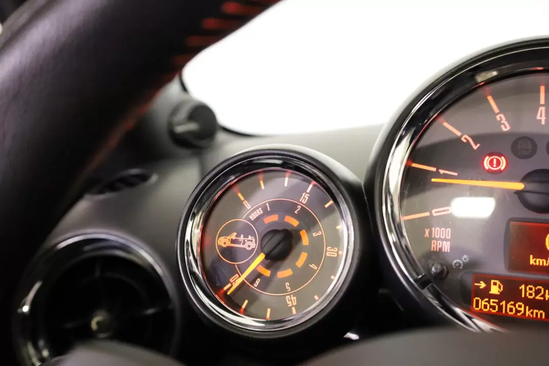MINI John Cooper Works 2015 - 22950 EUR, 65169 km - AUTO.MOTO.pt - 65169km - foto 28 de 50