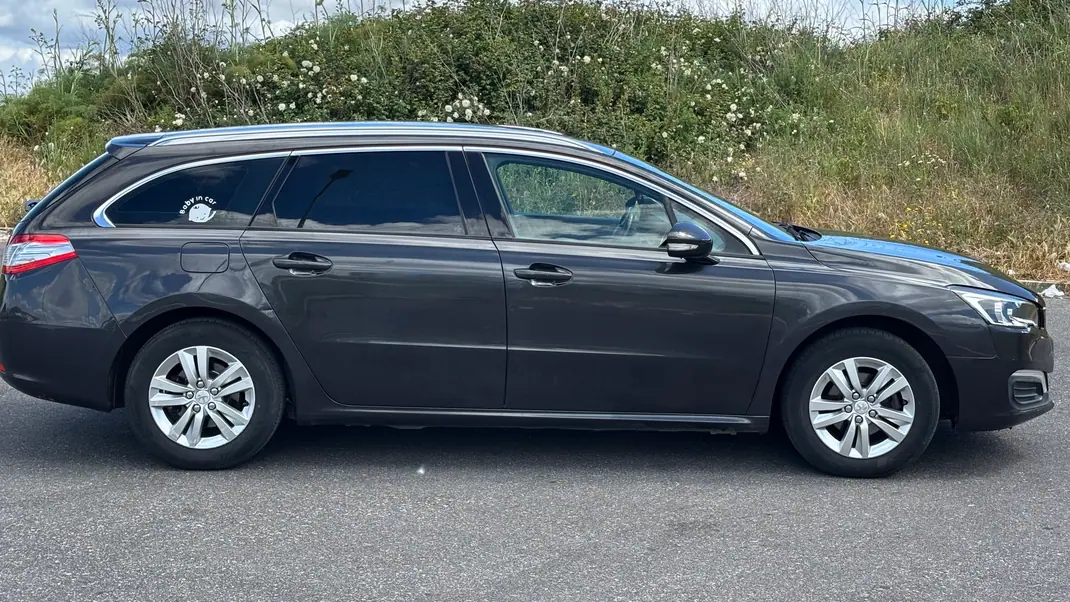 Peugeot 508 SW 2017 - 7500 EUR, 200000 km - AUTO.MOTO.pt - 200000km - foto 3 de 15