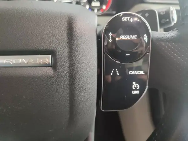 Land Rover Range Rover Velar 2018 - 34450 EUR, 154350 km - AUTO.MOTO.pt - 154350km - foto 29 de 34