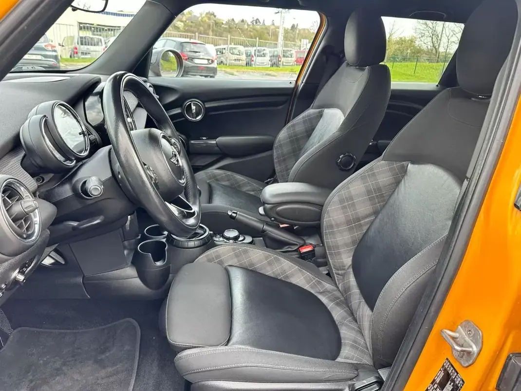 MINI 5 Portas 2016 - 13450 EUR, 151842 km - AUTO.MOTO.pt - 151842km - foto 6 de 10