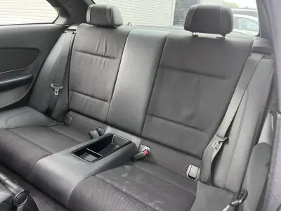 BMW 120 2008 - 12900 EUR, 300000 km - AUTO.MOTO.pt - 300000km - foto 32 de 39