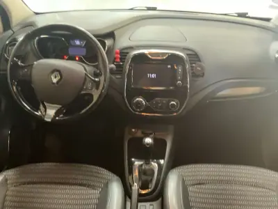 Renault Captur 2015 - 11995 EUR, 73170 km - AUTO.MOTO.pt - 73170km - foto 3 de 8