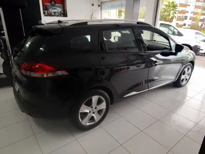 Renault Clio Sport Tourer 2015 - 9980 EUR, 64000 km - AUTO.MOTO.pt - 64000km - foto 13 de 20