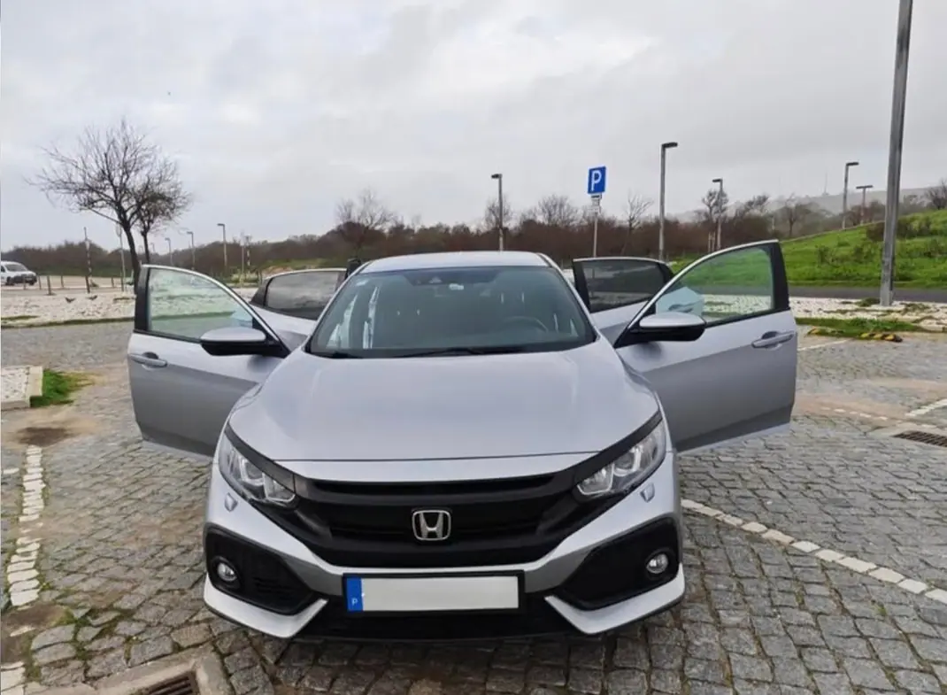 Honda Civic 2018 - 16700 EUR, 119000 km - 119000km - foto 13 de 15