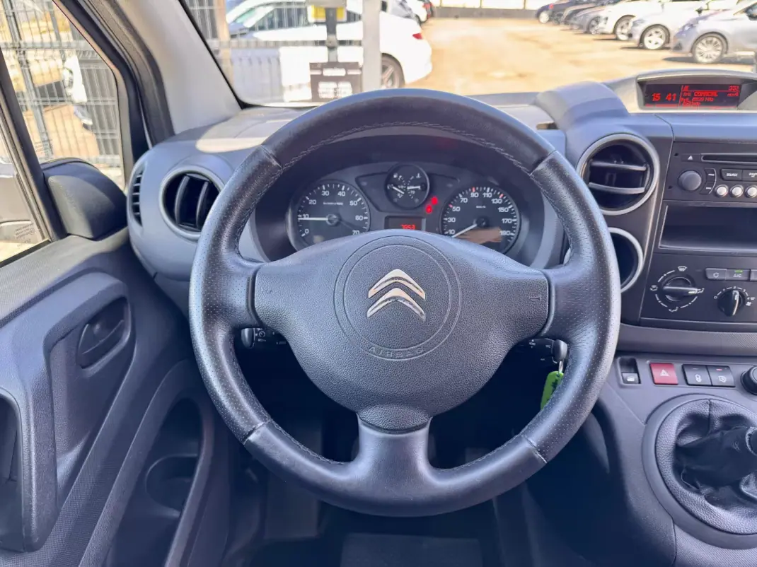 Citroën 2018 - 10500 EUR, 163000 km - AUTO.MOTO.pt - 163000km - foto 11 de 19