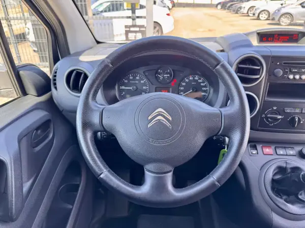Citroën 2018 - 10500 EUR, 163000 km - AUTO.MOTO.pt - 163000km - foto 11 de 19