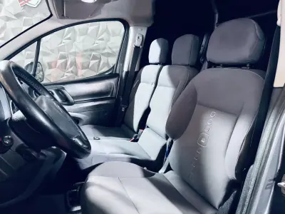 Citroën BERLINGO 1.6 BLUE HDI (Fibrada) 3L 100 CV 2015 - 6990 EUR, 257315 km - AUTO.MOTO.pt - 257315km - foto 24 de 27