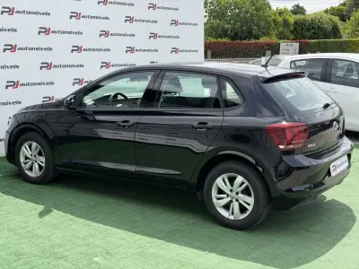 Volkswagen Polo 2019 - 12990 EUR, 62100 km - AUTO.MOTO.pt - 62100km - foto 11 de 18
