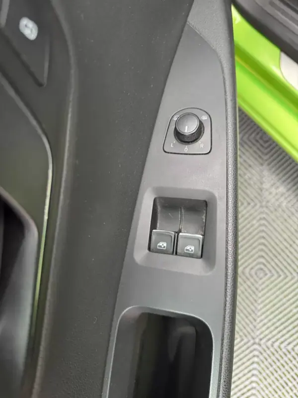 SEAT Leon 2014 - 13900 EUR, 192520 km - AUTO.MOTO.pt - 192520km - foto 11 de 18