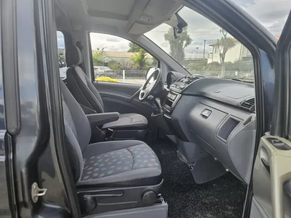 Mercedes-Benz Vito 2008 - 8750 EUR, 220000 km - AUTO.MOTO.pt - 220000km - foto 5 de 6