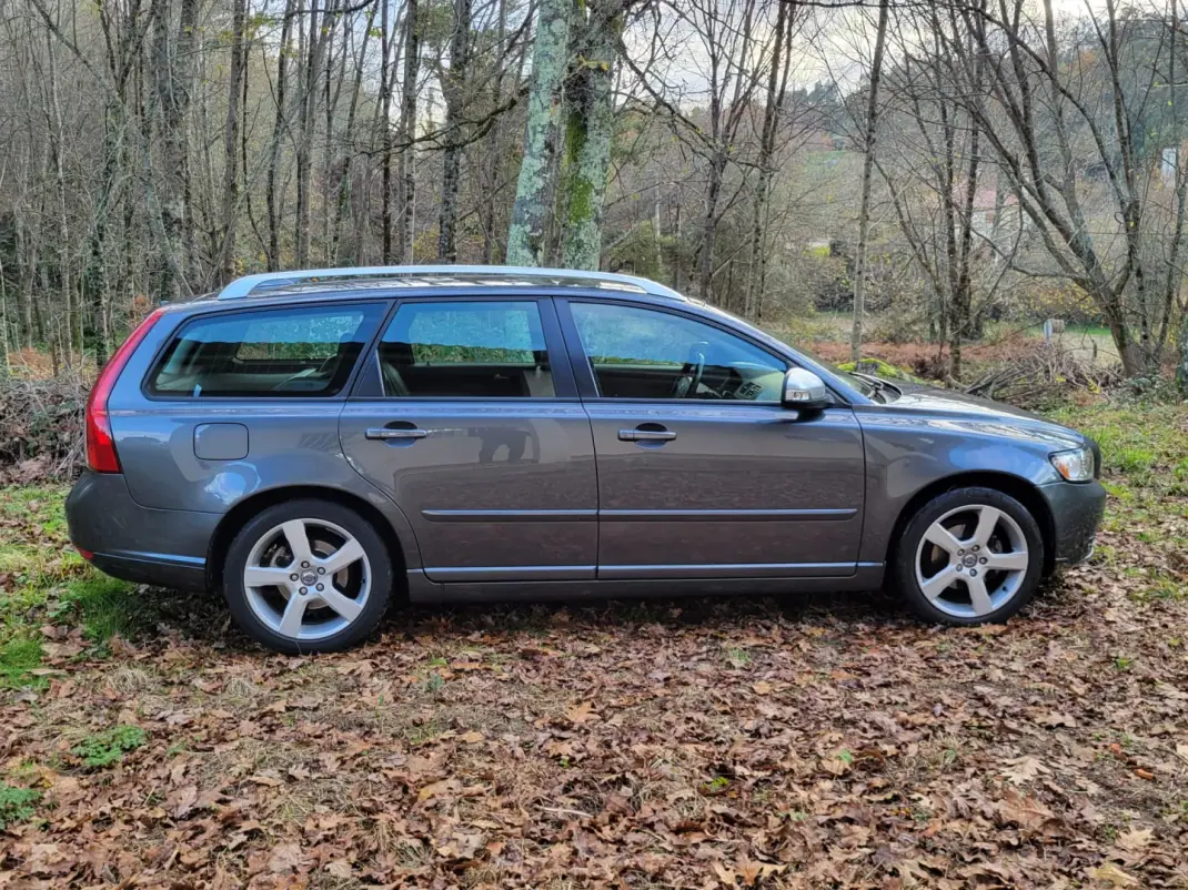 Volvo V50 2012 - 8950 EUR, 155400 km - AUTO.MOTO.pt - 155400km - foto 5 de 27