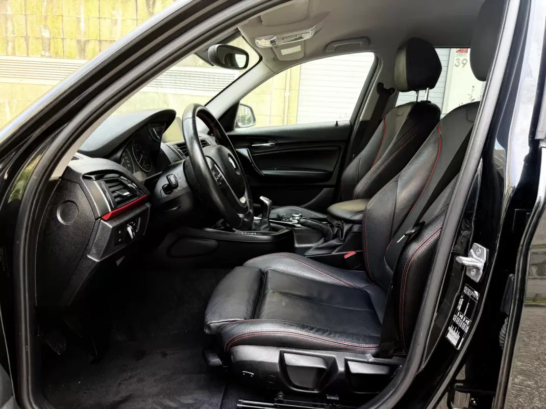 BMW 116 2016 - 11750 EUR, 180000 km - AUTO.MOTO.pt - 180000km - foto 10 de 15