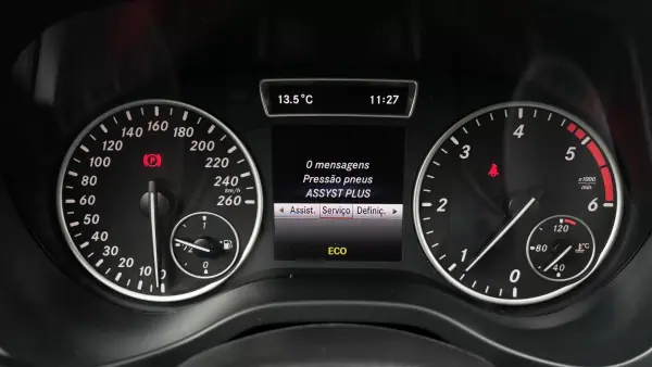Mercedes-Benz A 180 2014 - 14650 EUR, 191121 km - AUTO.MOTO.pt - 191121km - foto 29 de 34
