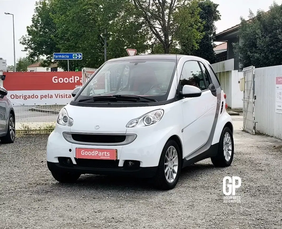 Smart ForTwo Coupé 2009 - 5250 EUR, 180773 km - AUTO.MOTO.pt - 180773km - foto 1 de 23