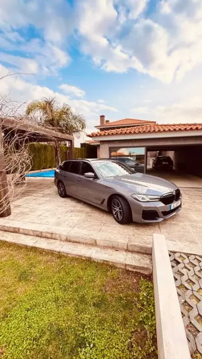 BMW 530e 2021 - 38750 EUR, 118296 km - AUTO.MOTO.pt - 118296km - foto 14 de 31