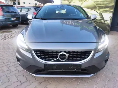 Volvo V40 2018 - 17500 EUR, 185000 km - AUTO.MOTO.pt - 185000km - foto 14 de 28