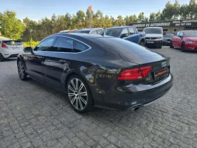 Audi A7 Sportback 2012 - 18900 EUR, 290000 km - AUTO.MOTO.pt - 290000km - foto 3 de 28