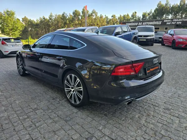 Audi A7 Sportback 2012 - 18900 EUR, 290000 km - AUTO.MOTO.pt - 290000km - foto 3 de 28