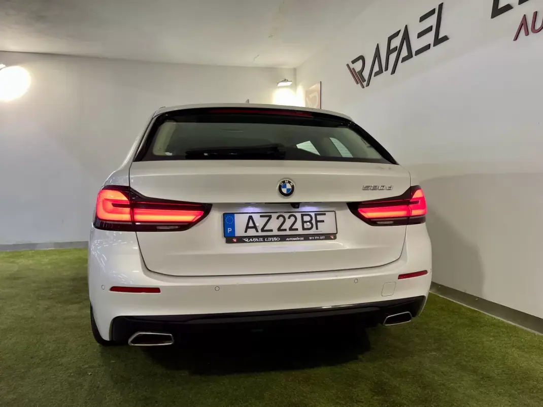 BMW 520 2023 - 31500 EUR, 119000 km - AUTO.MOTO.pt - 119000km - foto 8 de 44